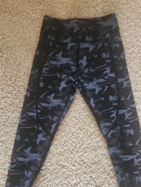 ZYIA Camouflage Leggings - Black & Blue